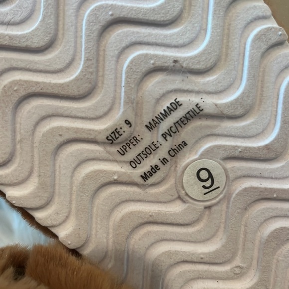 OLIVIA Miller Womens Stephy Furry Casual Slide Sandals teddy bear Tan size 9 - Picture 10 of 13